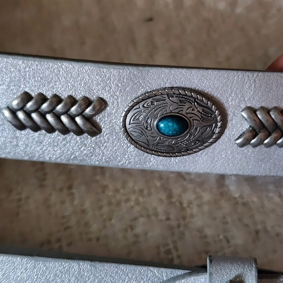Silver leather mat statement belt blue  rhinestones - Picture 3 of 4